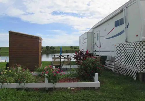 Gracious Tiny House Park image 3