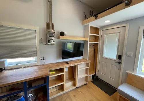 Fully Off Grid Tiny Home on Wheels! detail photo 2