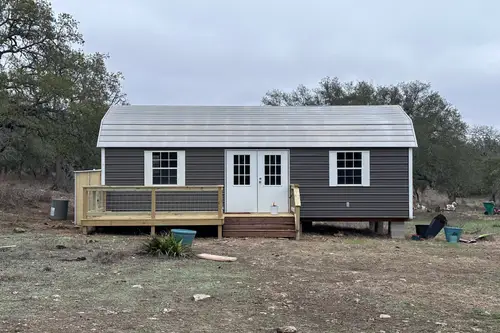 Remodeled 420 sq. ft. Tiny Home - Tiny House 420 sqft in Blanco, Texas