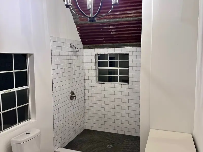 Remodeled 420 sq. ft. Tiny Home photo 4