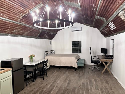 Remodeled 420 sq. ft. Tiny Home image 5