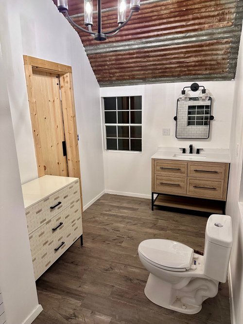 Remodeled 420 sq. ft. Tiny Home image 2