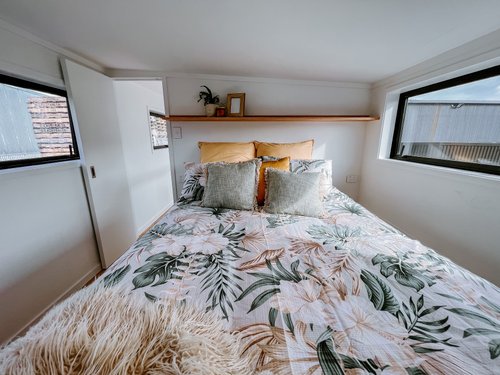 32' Luxury Tiny Home with Full Height Kitchen & 2 Bedrooms! image 5