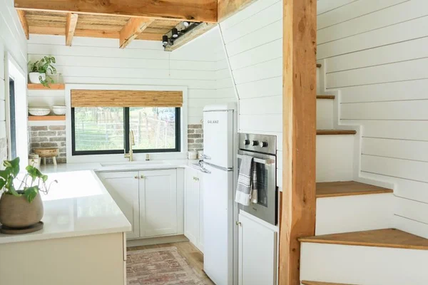 Tiny House Purchasing Guide image
