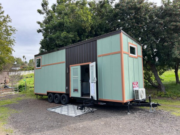 Designer Tiny Home Full Kitchen and Bath