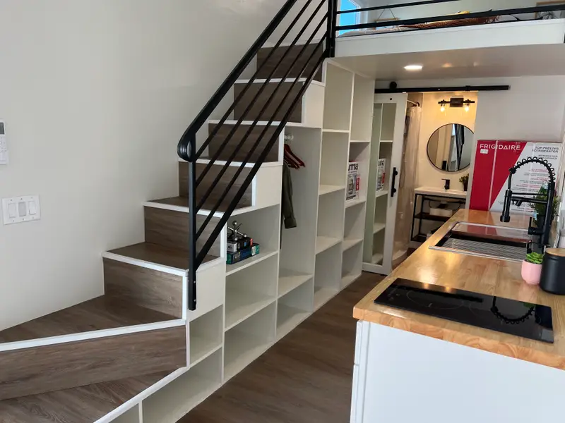 Designer Tiny Home Full Kitchen and Bath photo 4