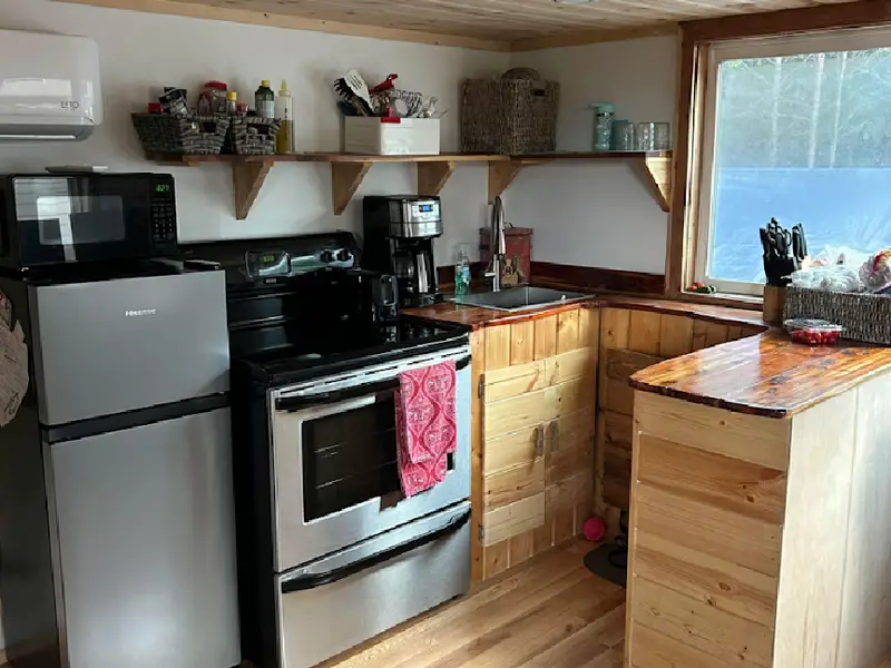Custom Built 12” x 20” Tiny House/She Shed on skids photo 2