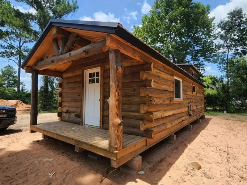 Real log cabin photo 4