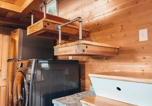 Professionally Built 26 ft Spacious Tiny House image 4