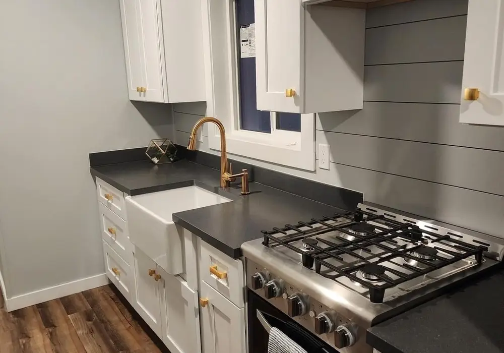 Ark's Beautiful Atlantic Model — 1 bedroom Container House — 320 sqft for sale in Heber, Utah