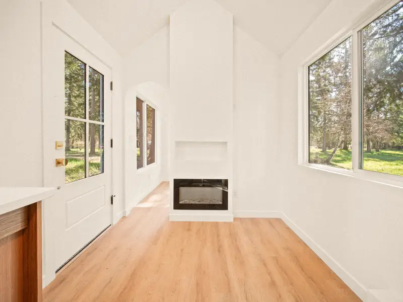 2024 Modern Tiny Home photo 2