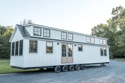 Timbercraft Bunkhouse 3 bedroom handcrafted tiny home! - 3 bedroom Tiny House 399 sqft in Guntersville, Alabama
