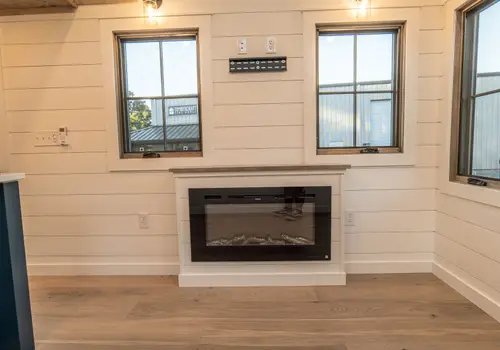 Timbercraft Bunkhouse 3 bedroom handcrafted tiny home! detail photo 3