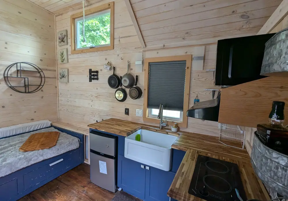 Tiny Home for Travel or Staying Put — Tiny House — 128 sqft for sale in San Antonio, Texas