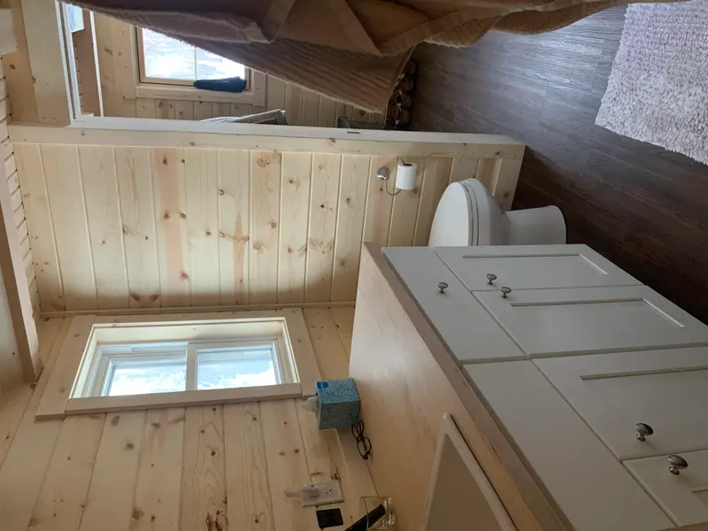 Tiny Home On Wheels photo 4