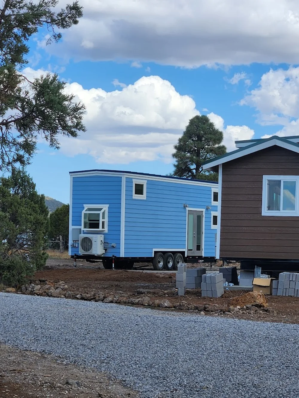 LuxTiny Community image 1