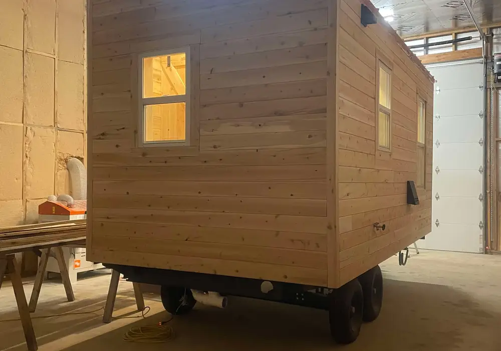 Luxury Tiny Home  in Lee, Maine — 1 bedroom Tiny House — 145 sqft for sale in Lee, Maine