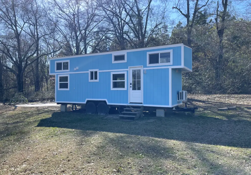31' Tiny House, 3 bed, 1 bath image 1