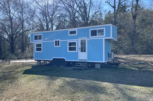 31' Tiny House, 3 bed, 1 bath