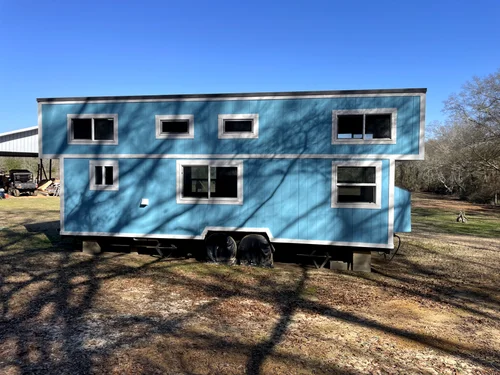 31' Tiny House, 3 bed, 1 bath image 3