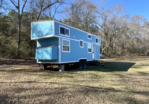 31' Tiny House, 3 bed, 1 bath image 2