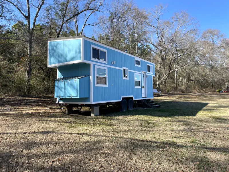 31' Tiny House, 3 bed, 1 bath photo 2
