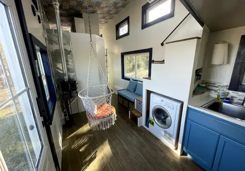 31' Tiny House, 3 bed, 1 bath image 4