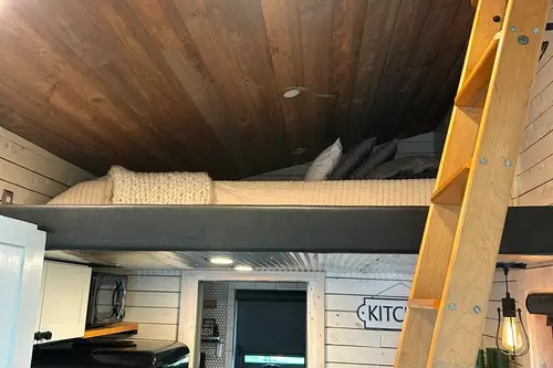 Tiny Home on Wheels- For Sale! - 1 bedroom Tiny House 260 sqft in Indianapolis, Indiana