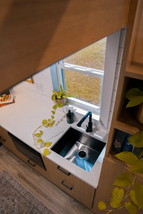 Brand New Luxury 24' Tiny Home AVAILABLE NOW (NOAH Certified) image 4