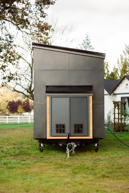 2024 Lux Tiny Home image 4