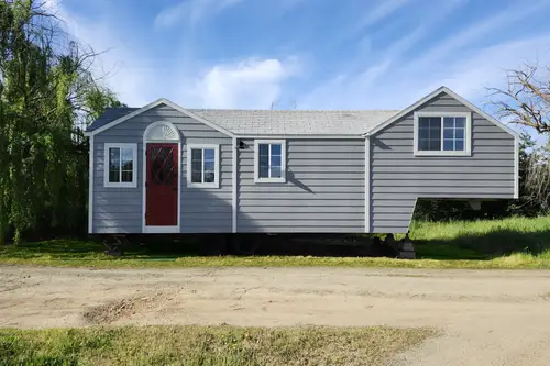 Tiny Home Cottage - 331 square ft - 1 bedroom Tiny House 321 sqft in Wilton, California