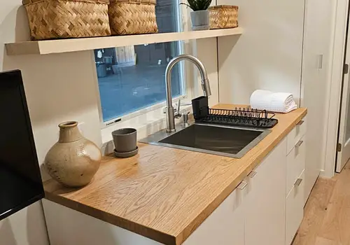 The Brand New 24' Live ONE with Many Extras image 4