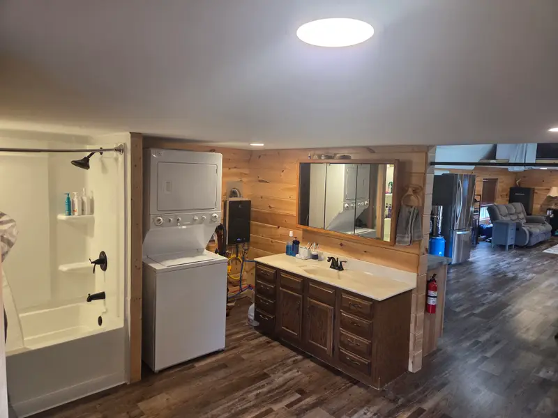Amish-Built 16x48 Movable Cabin - Fully Furnished, Turnkey Living | Reed City, MI photo 4
