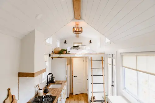 Skogsnest Tiny House - 26x8.5 - Scandinavian Moon Cabin - Tiny House 221 sqft in Pipersville, Pennsylvania