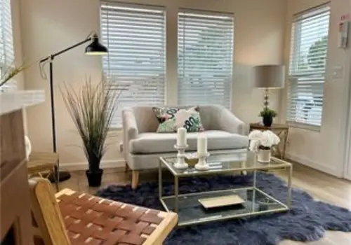 Beautiful 1 Bd+Loft - Full bath Park Model Home image 2