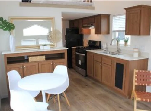 Beautiful 1 Bd+Loft - Full bath Park Model Home image 3