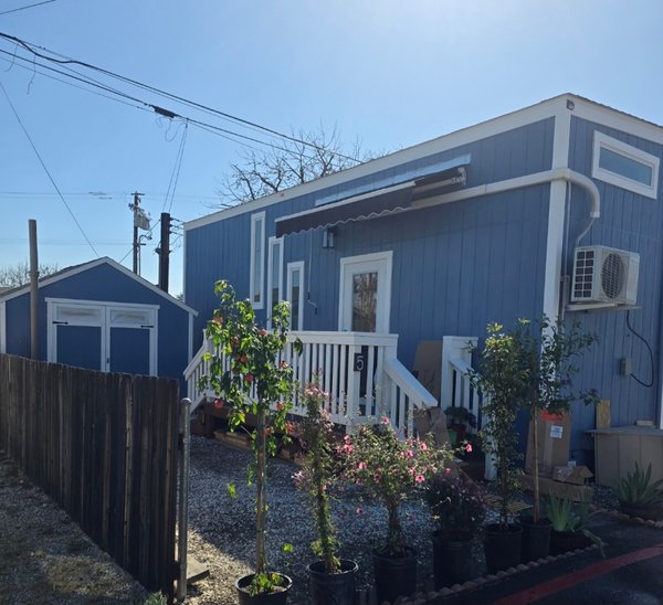 Amazing Tiny Home on wheels with catwalk!