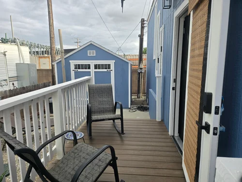 Amazing Tiny Home on wheels with catwalk! image 4