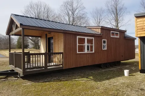 Custom Amish-Built Tiny Home - 1 bedroom Tiny House 374 sqft in Blanchard, Michigan