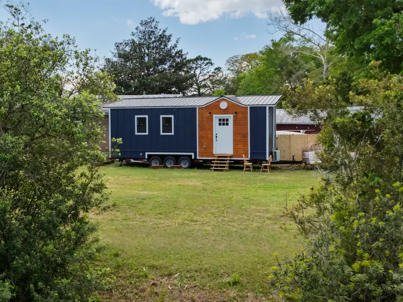 Certified, downstair sleeping, full size kitchen and bath — 1 bedroom Tiny House — 285 sqft for sale in Jacksonville, Florida