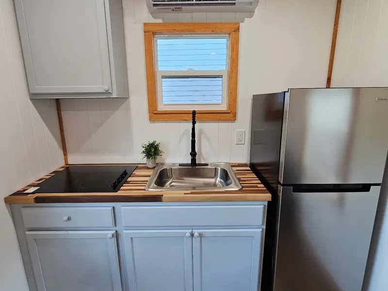 New Tiny Home for Sale in Florida! Main Level Bedroom photo 2