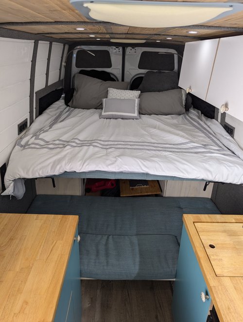PRICE DROP! For Sale: Turnkey 2019 Mercedes Sprinter Adventure Van! image 4