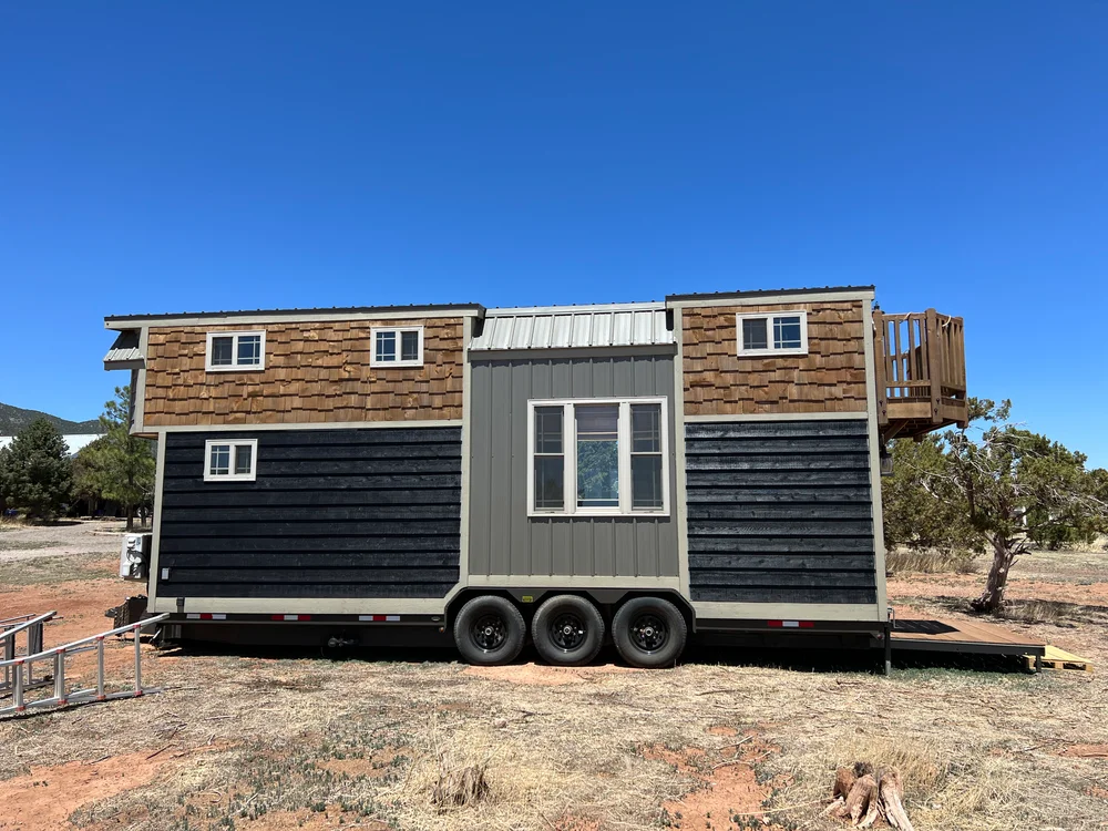 For Sale: Ulla's Stunning Custom 2017 Tiny Home – Move-In Ready ! image 1