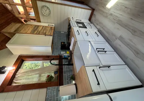 24’ STUNNING custom Tiny home detail photo 3