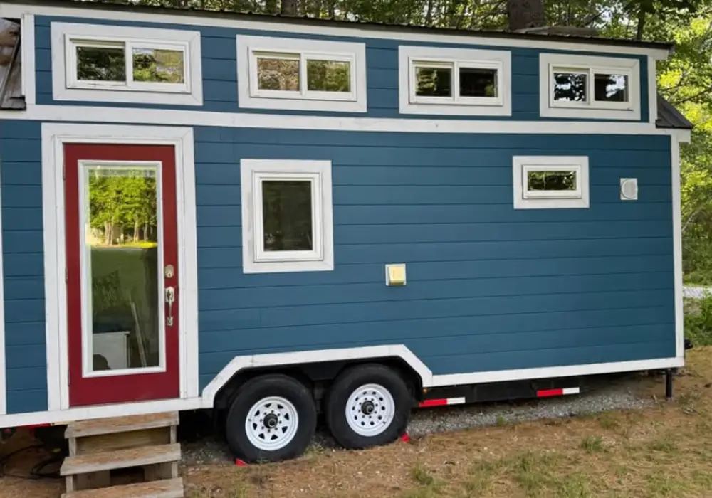 Custom Luxury Tiny Home on Wheels in Maine! Delivery Available image 1