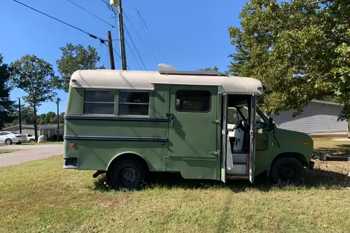 Converted 1987 Short Bus For Sale! - 1 bedroom Converted Bus 165 sqft in Maiden, North Carolina