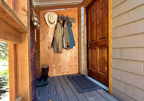 For Sale: Custom Tiny House on Wheels – Off-Grid Ready & Move-In Ready! image 3