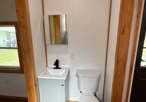 New Tiny Home for Sale in Florida! Main Level Bedroom detail photo 3