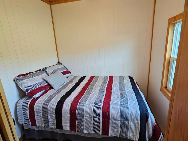 New Tiny Home for Sale in Florida! Main Level Bedroom photo 4