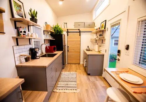 Fully Furnished Tiny Home For Sale in South Carolina! Move-In Ready detail photo 2